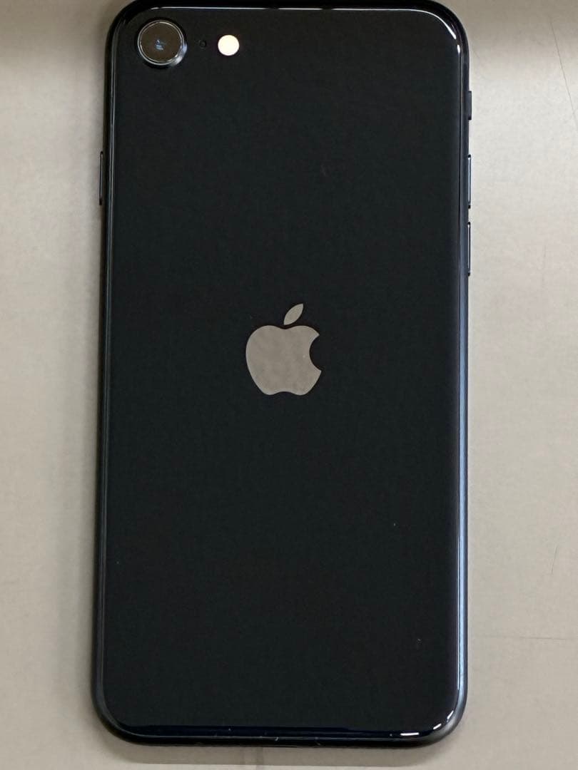 iphone se 第3世代 256GBミッドナイト美品 中古ケースフィルム付き