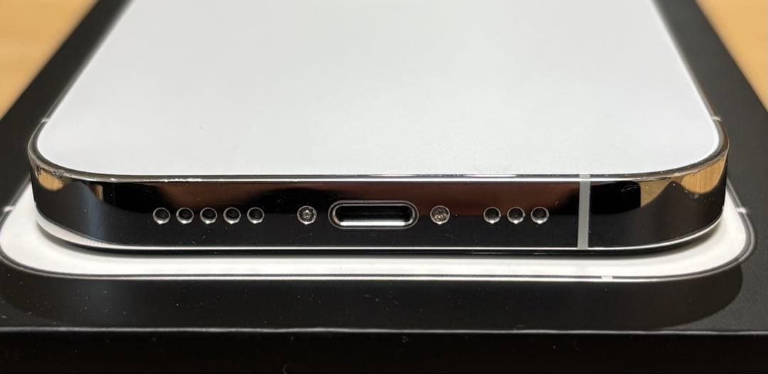 【海外版】iPhone 14 PRO 128GB シルバー　新品バッテリー
