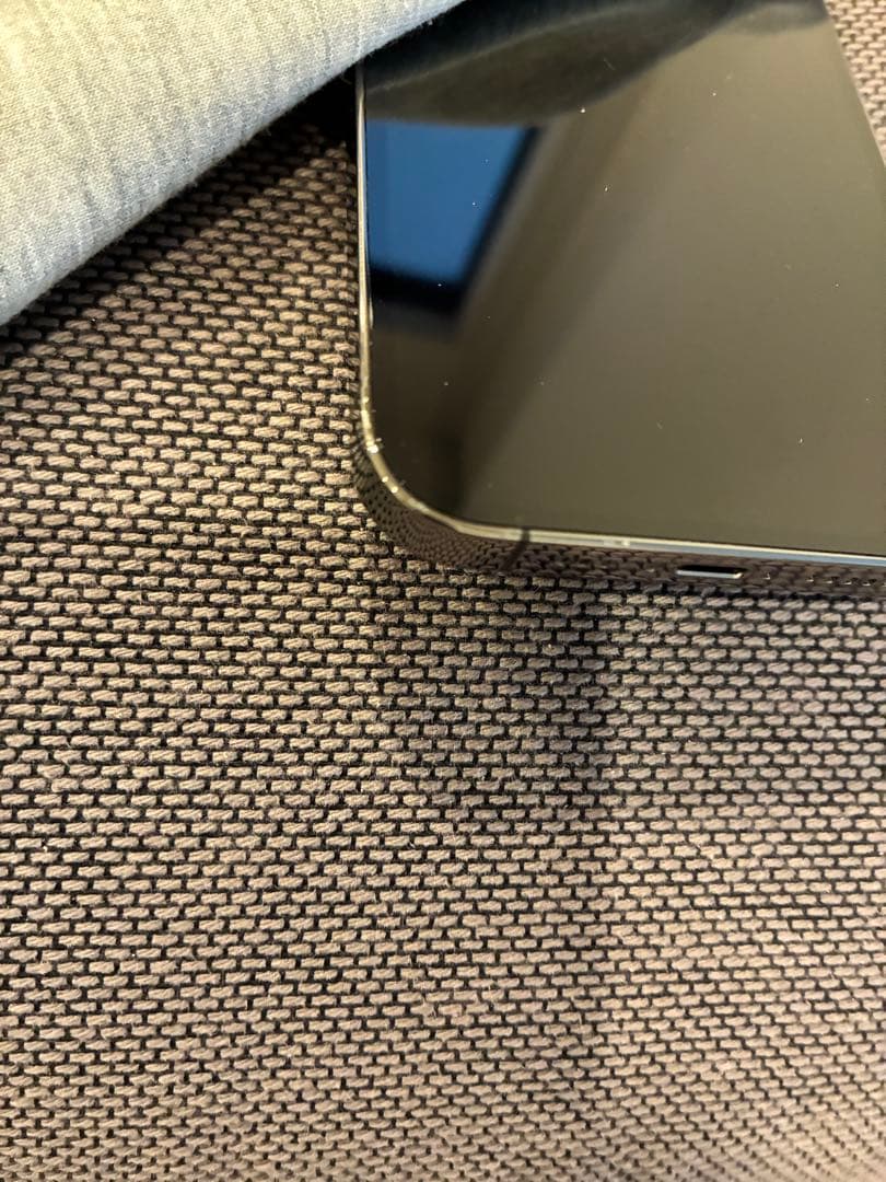 【美品】iPhone13pro 256GB グラファイトSIMフリー 79%