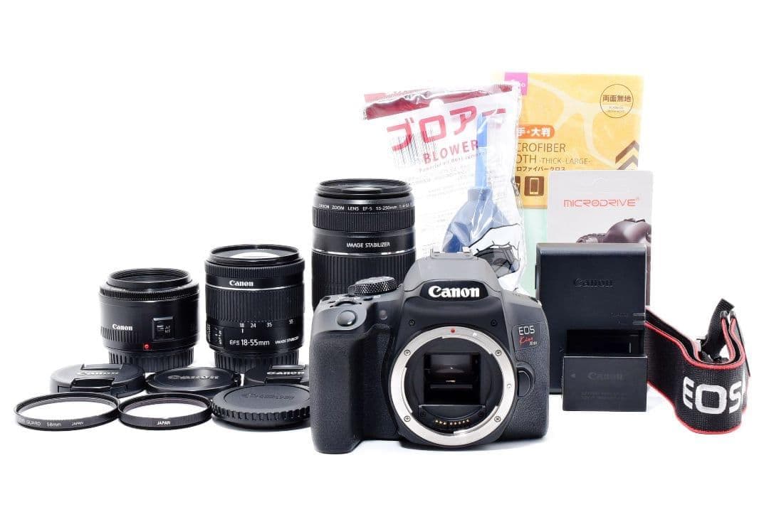 超美品✨シリーズ最新機種✨Canon Eos KissX10i✨トリプルレンズ