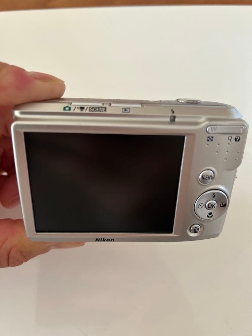 【美品】デジタルカメラ　Nikon COOLPIX L18