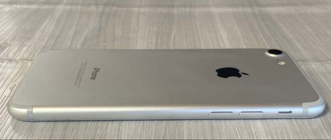 バッテリー92%美品SIMフリー iPhone7 32GB