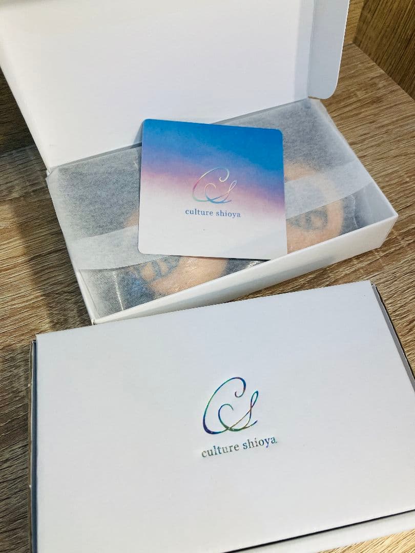 プルメリアのハワイアンアクセサリー（しずく型）