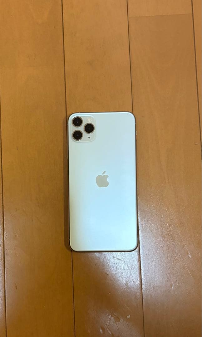 iPhone 11 Pro Max 256GB シルバー　バッテリー最大87%