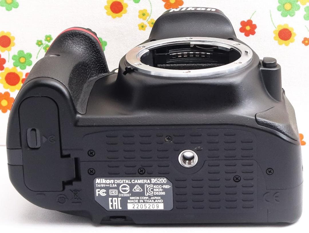 ニコン Nikon D5200☆スマホに送れる！☆手振れ補正付き☆動画撮影