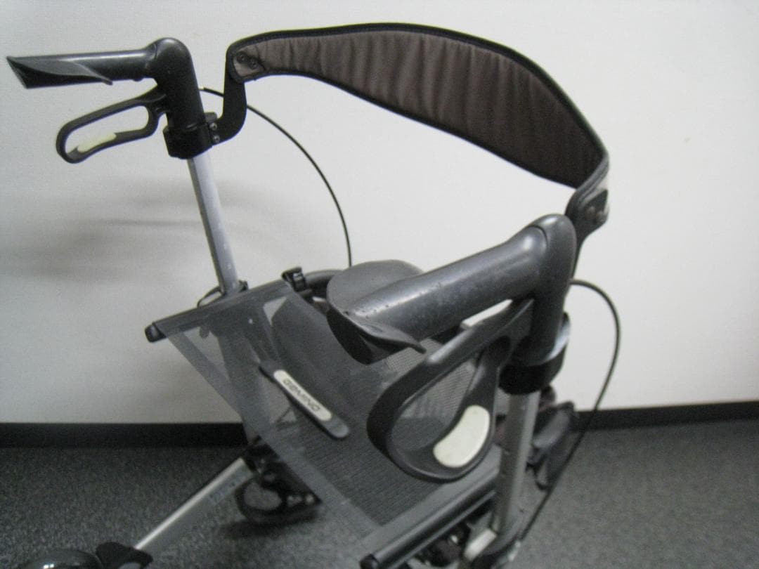 ハンディウォークＬ　GEMINO 30 歩行器 歩行車 パラマウントベッド ②
