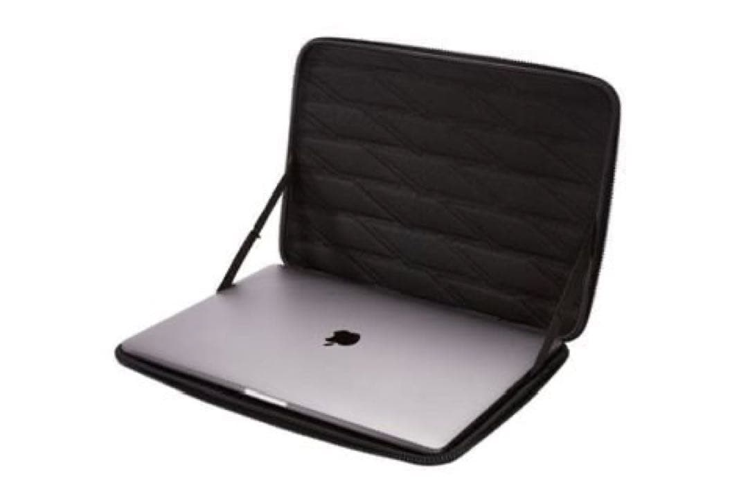 ★セール 新品 送料込★ Thule MacBook® Pro 16 ケース 黒