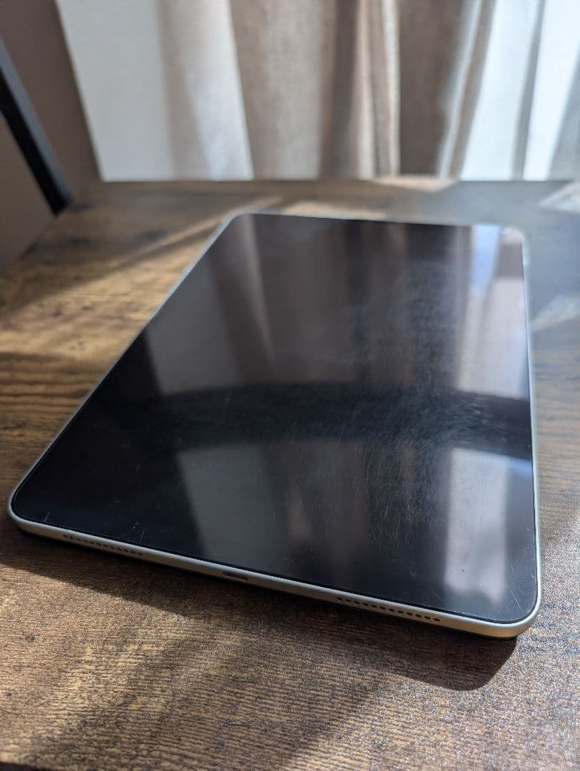 Apple iPad Air 第5世代 スターライト 本体