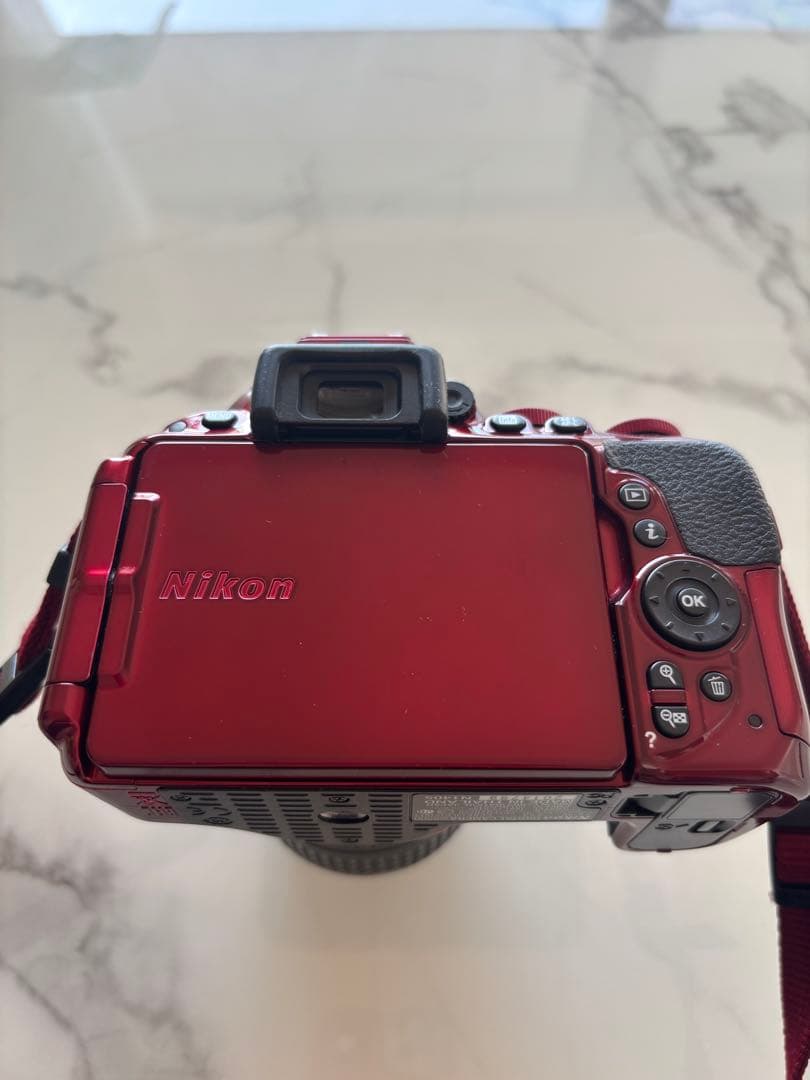 【Nikon D5500 】デジタル一眼レフダブルズームキット