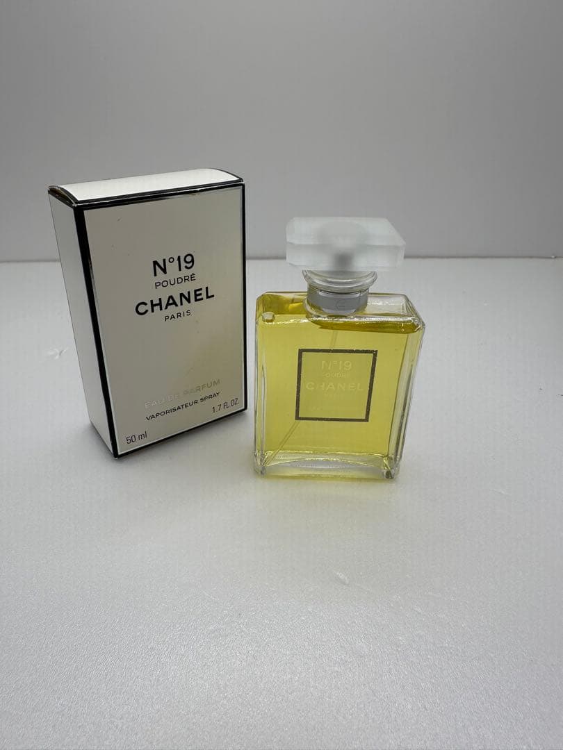 新品未使用 シャネル N°19 プードレ 50ml
