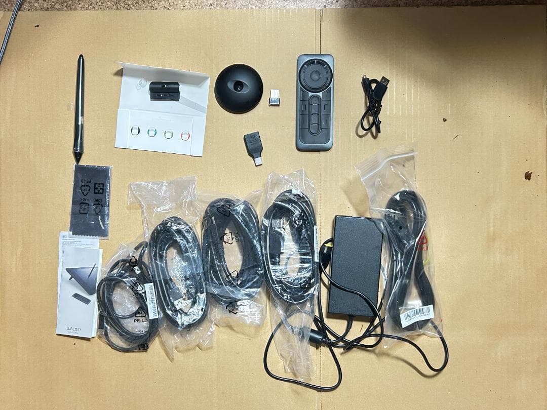 新品 Wacom Cintiq Pro 24 ペンモデル おまけ TourBox