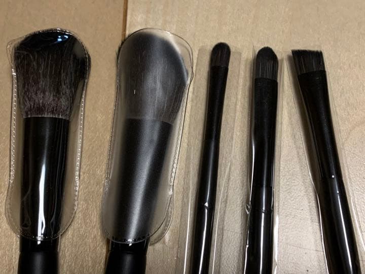 VT×BTSコラボメイクアップブラシ&ポーチ