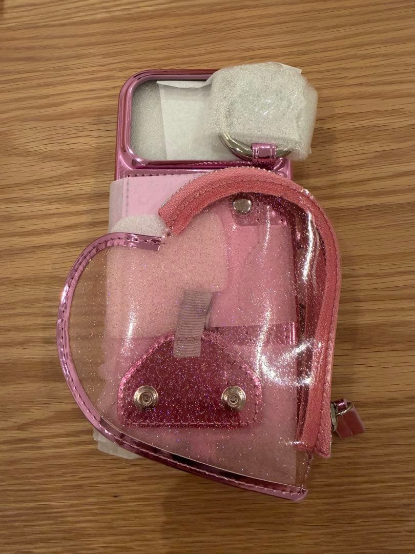 ajew PVC ハートプラネットケース iPhone17pro