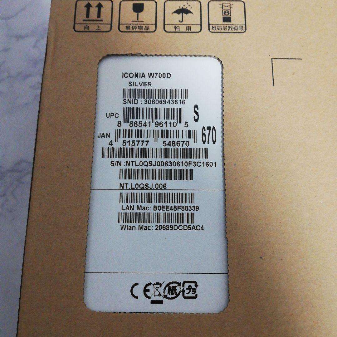 新品 acer エイサー ICONIA W700D ノートブックPC