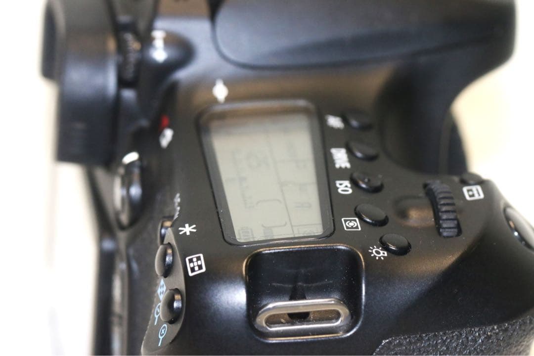 ⭐️完動美品⭐️ Canon キャノン EOS 70D ボディ　一眼レフカメラ