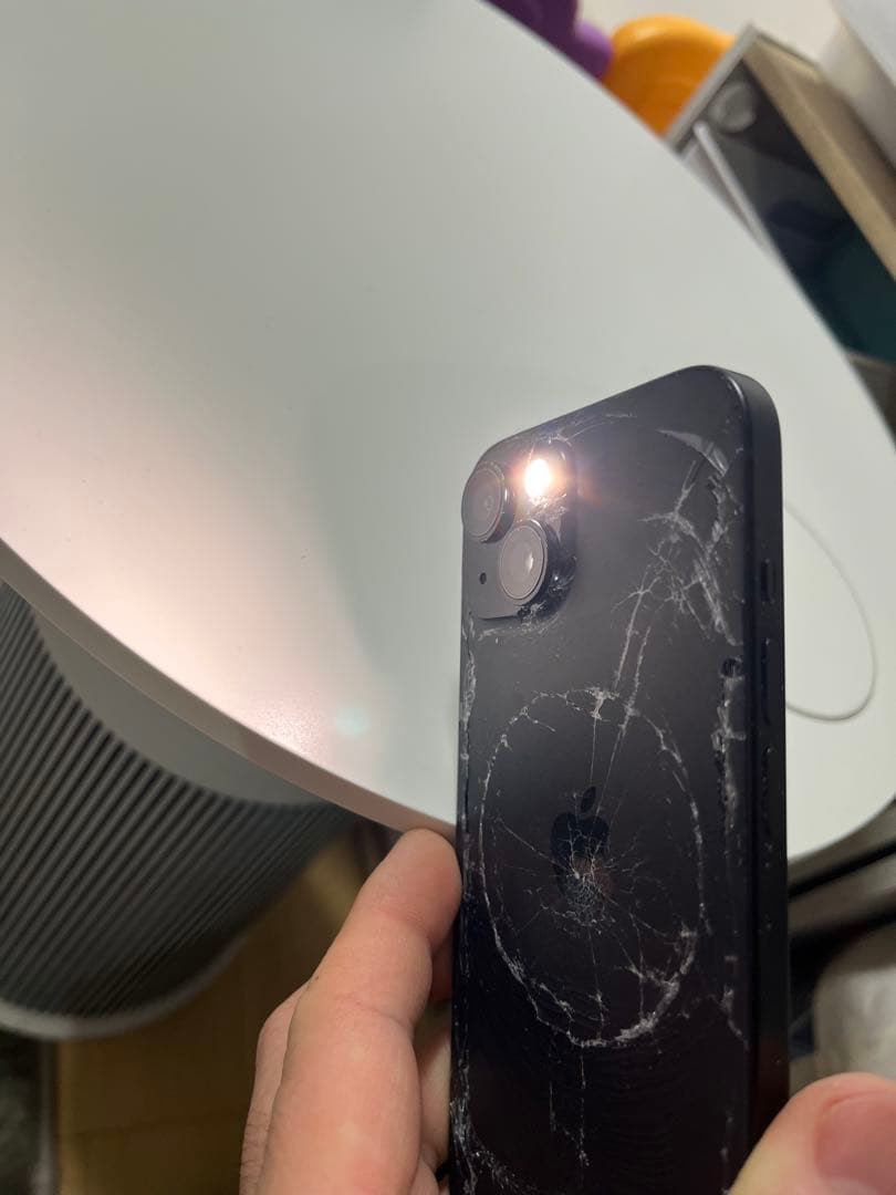 M*R様 iPhone 15 256GBブラック ジャンク　動作、カメラ正常　A