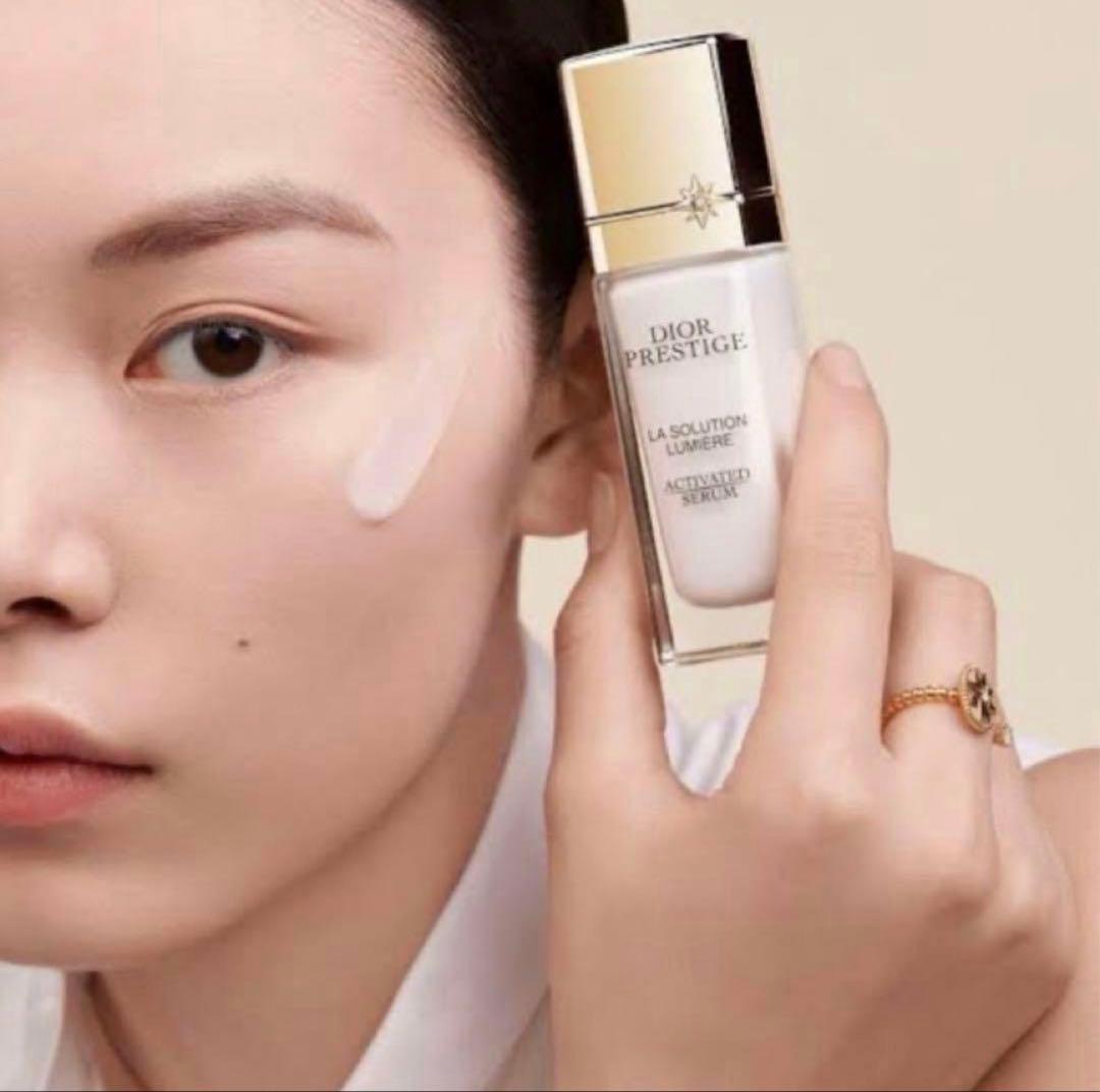 ディオールプレステージホワイトリンクルセラムルミエール　30mL