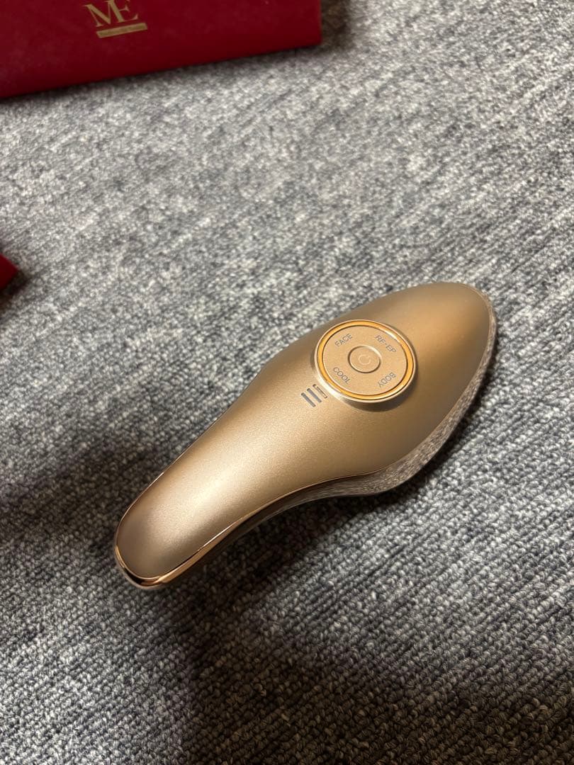 ほぼ未使用　MEラボン　エクラ　美顔器