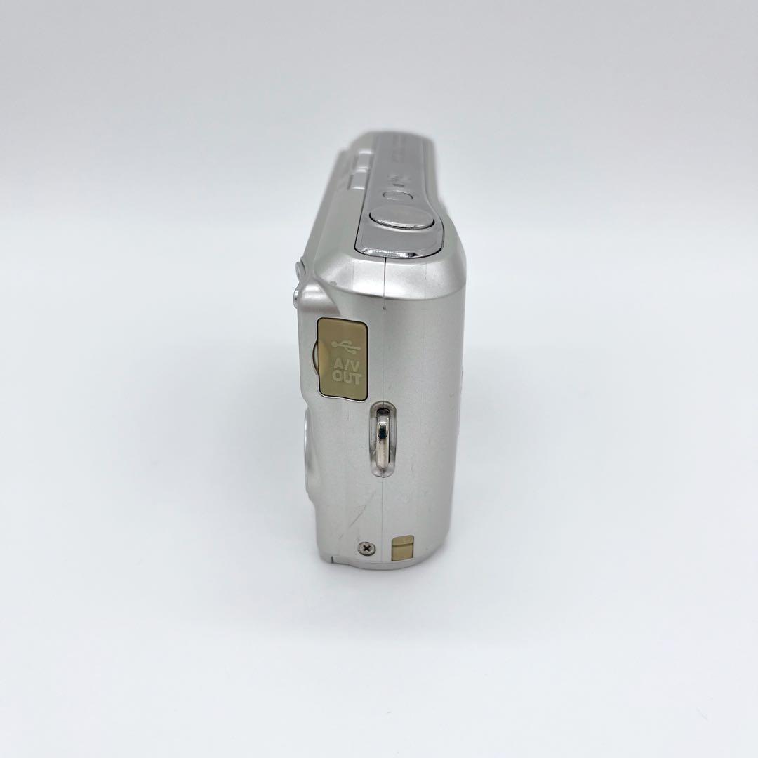 Nikon COOLPIX L19 デジタルカメラ 8メガピクセル　コンパクト