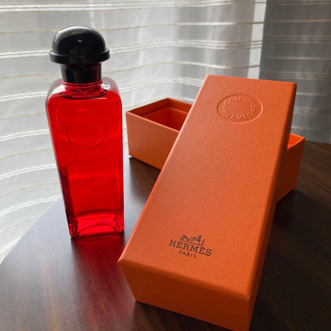香水(女性用) HERMES Eau de rhubarbe ecarlate 100ml