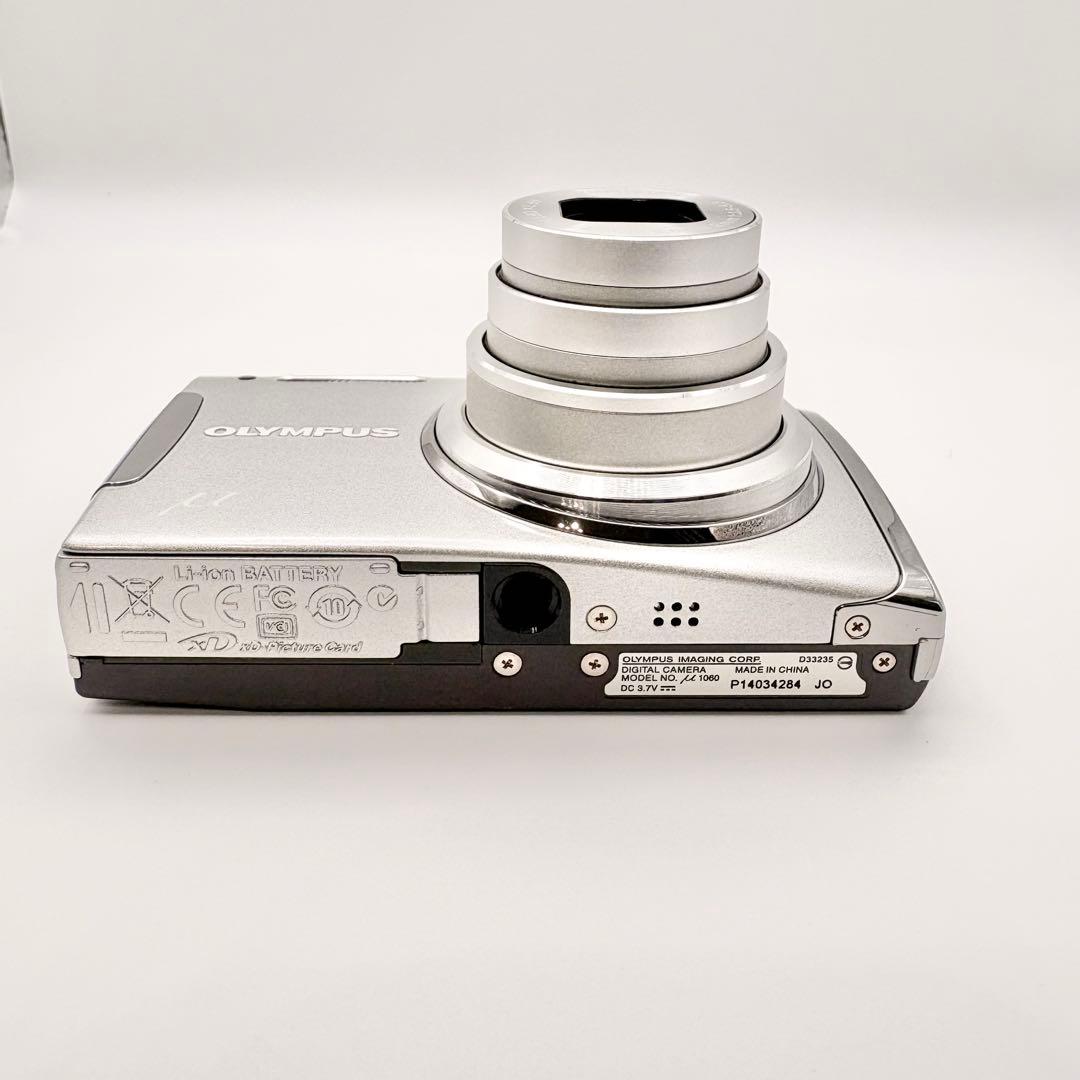 完動品　OLYMPUS オリンパス μ 1060 ミュー デジタルカメラ