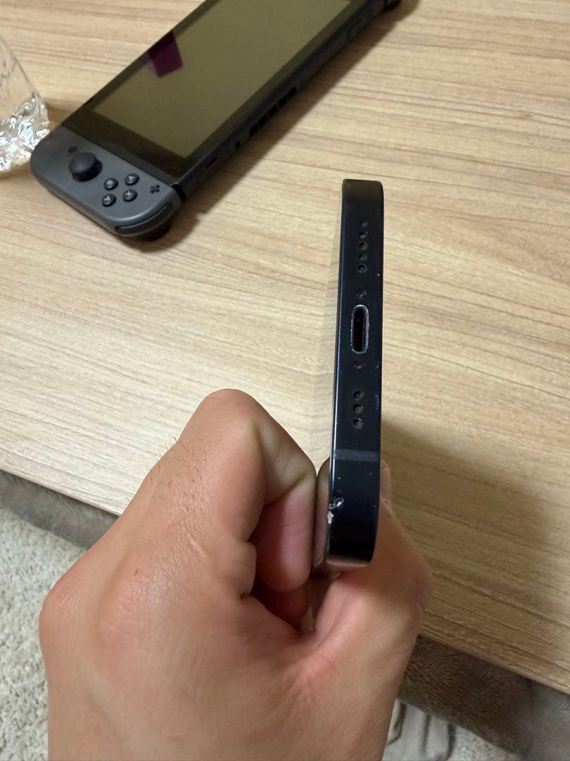 Apple iPhone 13 ブラック