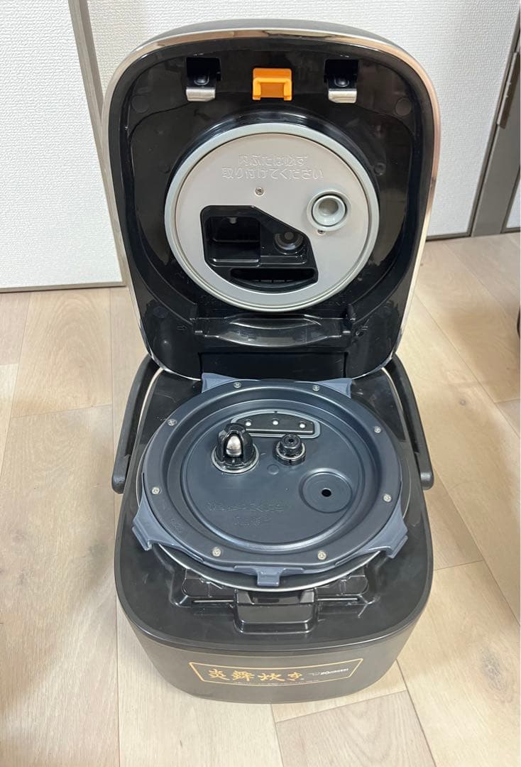 象印 炎舞炊き 圧力IH炊飯ジャーNW-PS10 22年製　黒