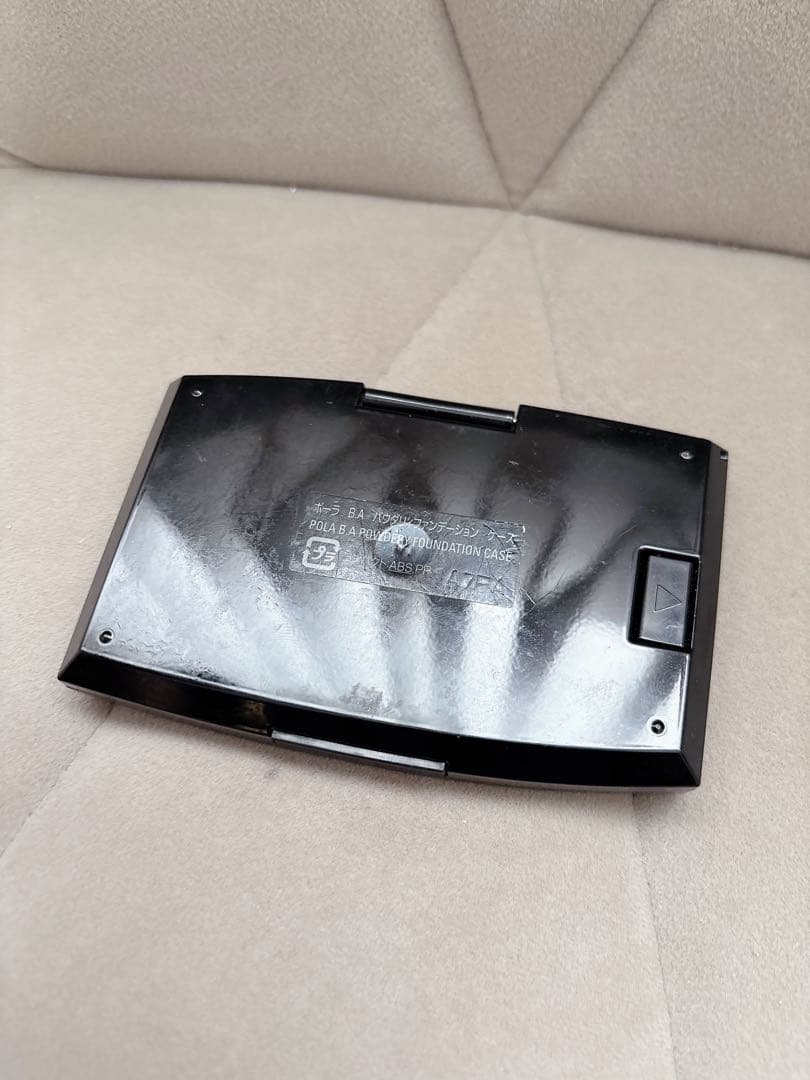 POLA BA パウダリーファンデーション P1