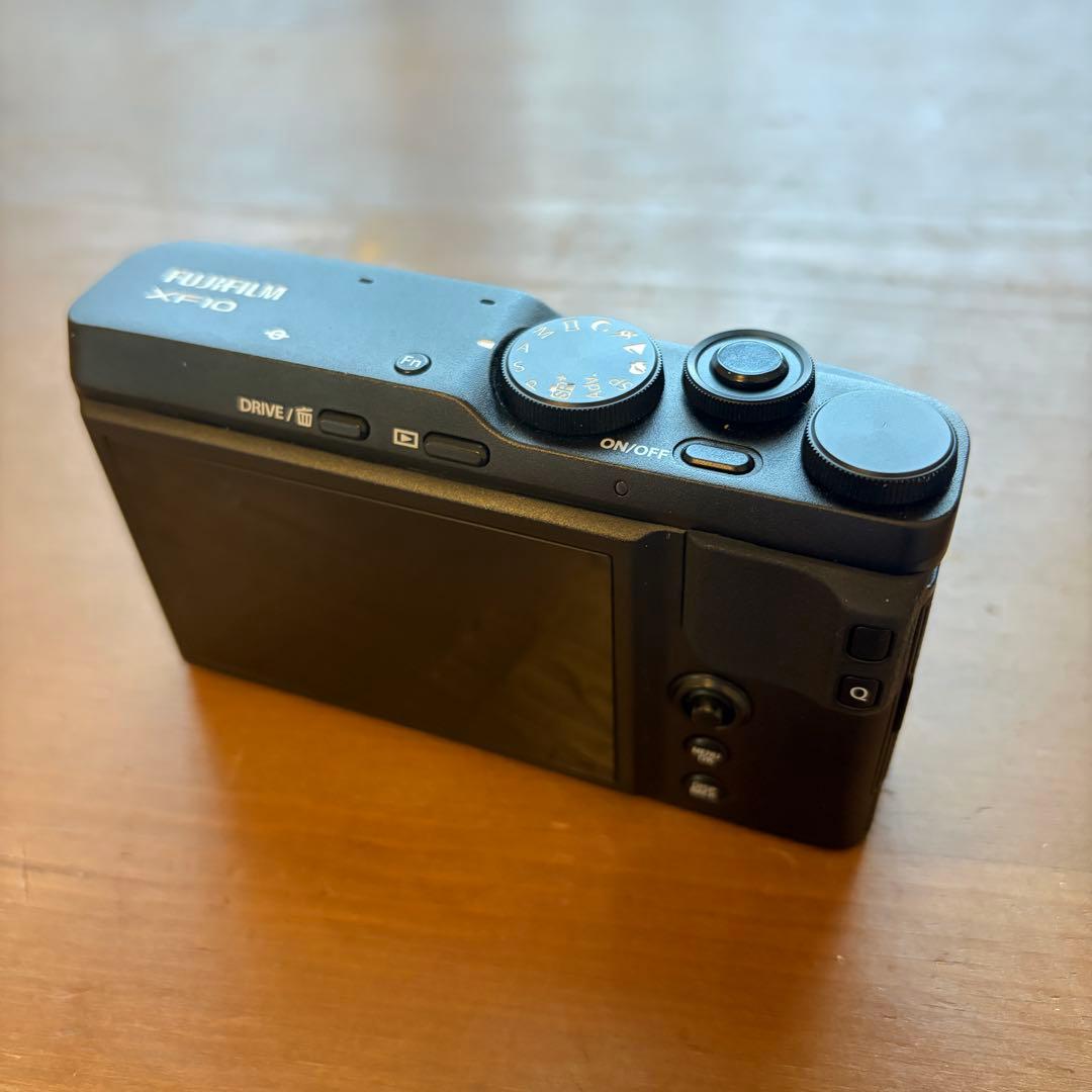 FUJIFILM XF10 ブラック 美品 コンパクトデジタルカメラ
