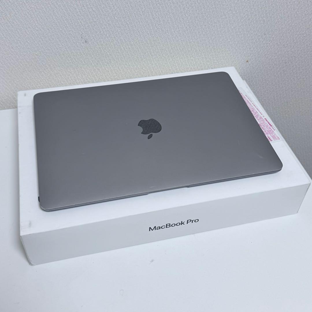 MacBook Air M1 13インチ　8GB 256GB