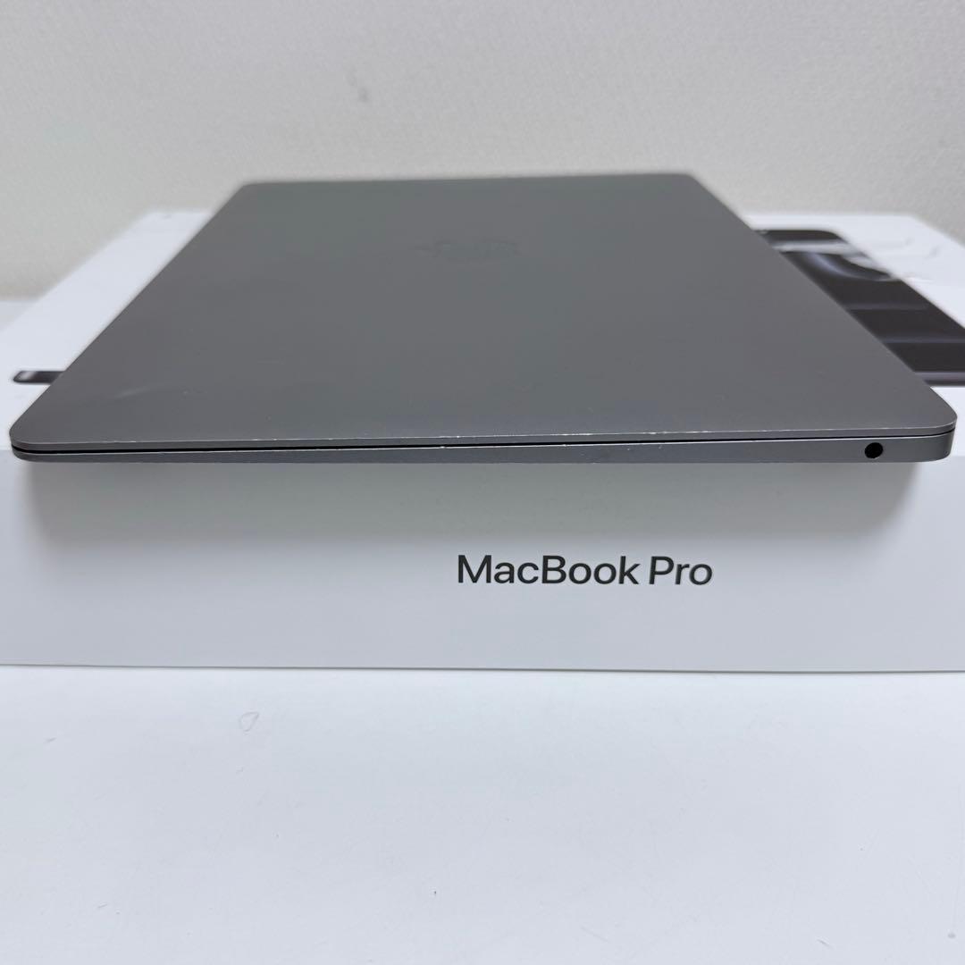 MacBook Air M1 13インチ　8GB 256GB