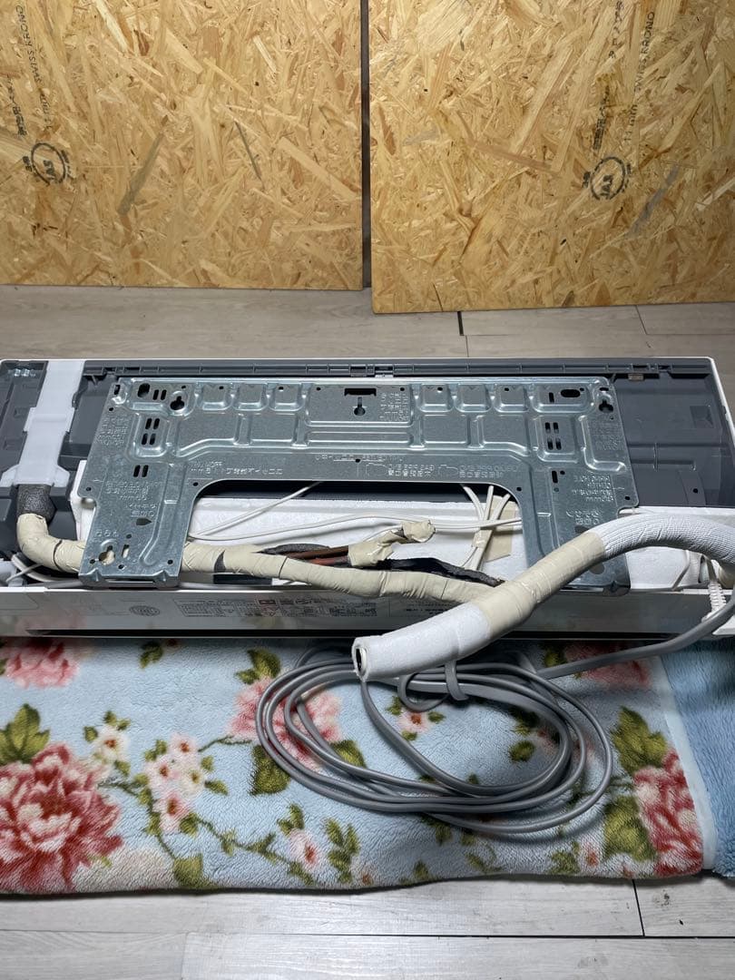 2024年製 HITACHI ルームエアコン RAS-AJ22R (W)