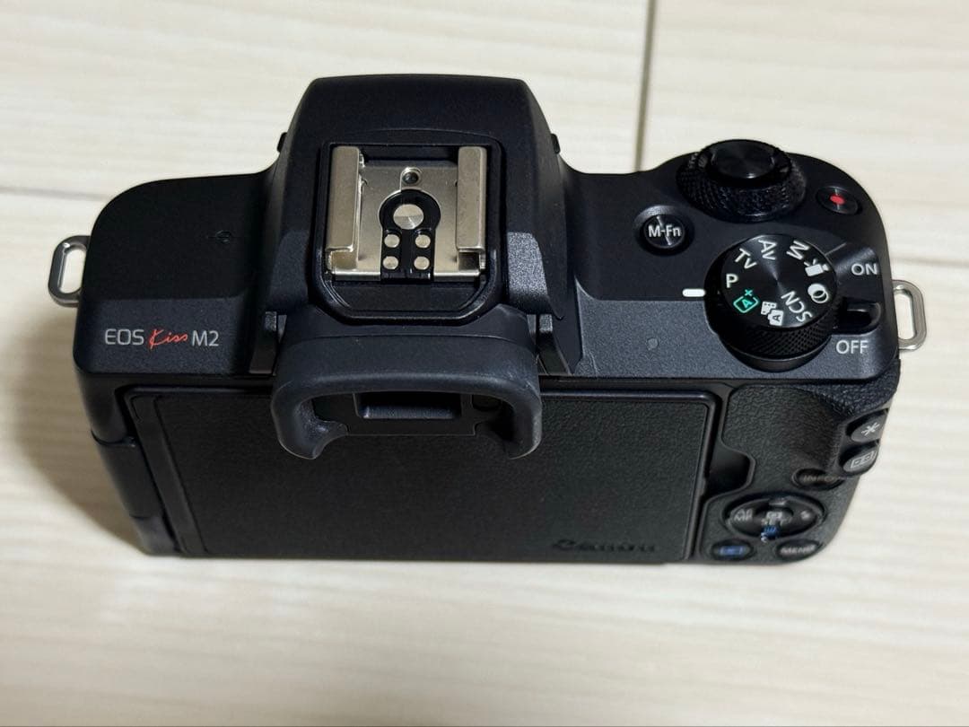 【箱あり美品】Canon EOS Kiss M2 ダブルレンズキット 22mm