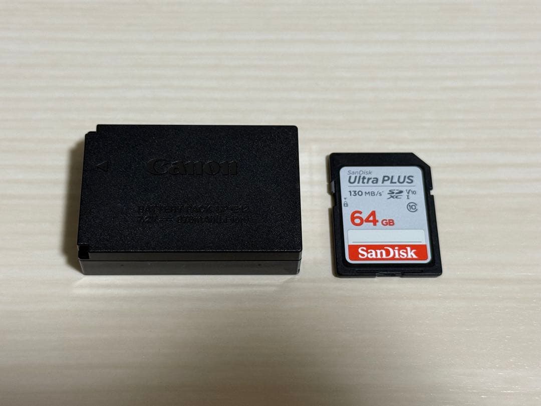 【箱あり美品】Canon EOS Kiss M2 ダブルレンズキット 22mm