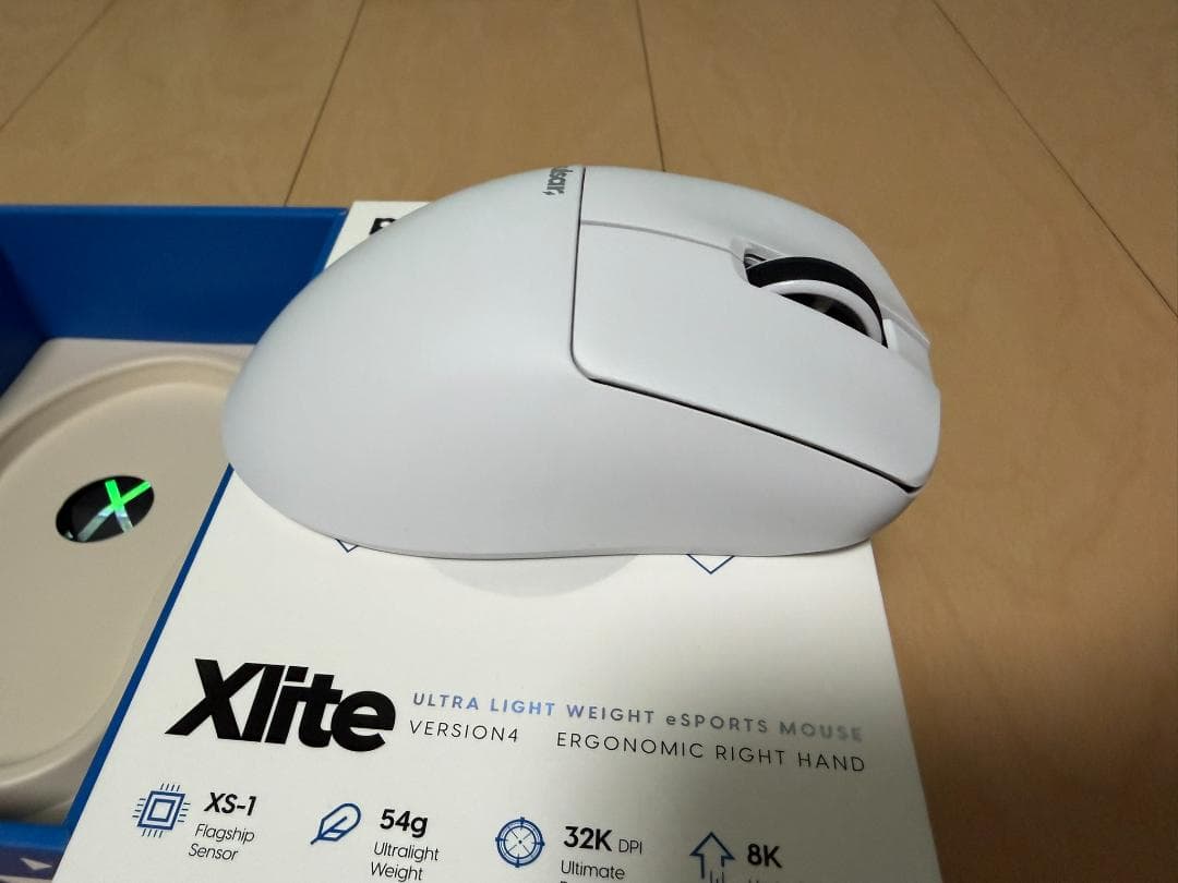 Pulsar Xlite V4 ゲーミングマウス size2