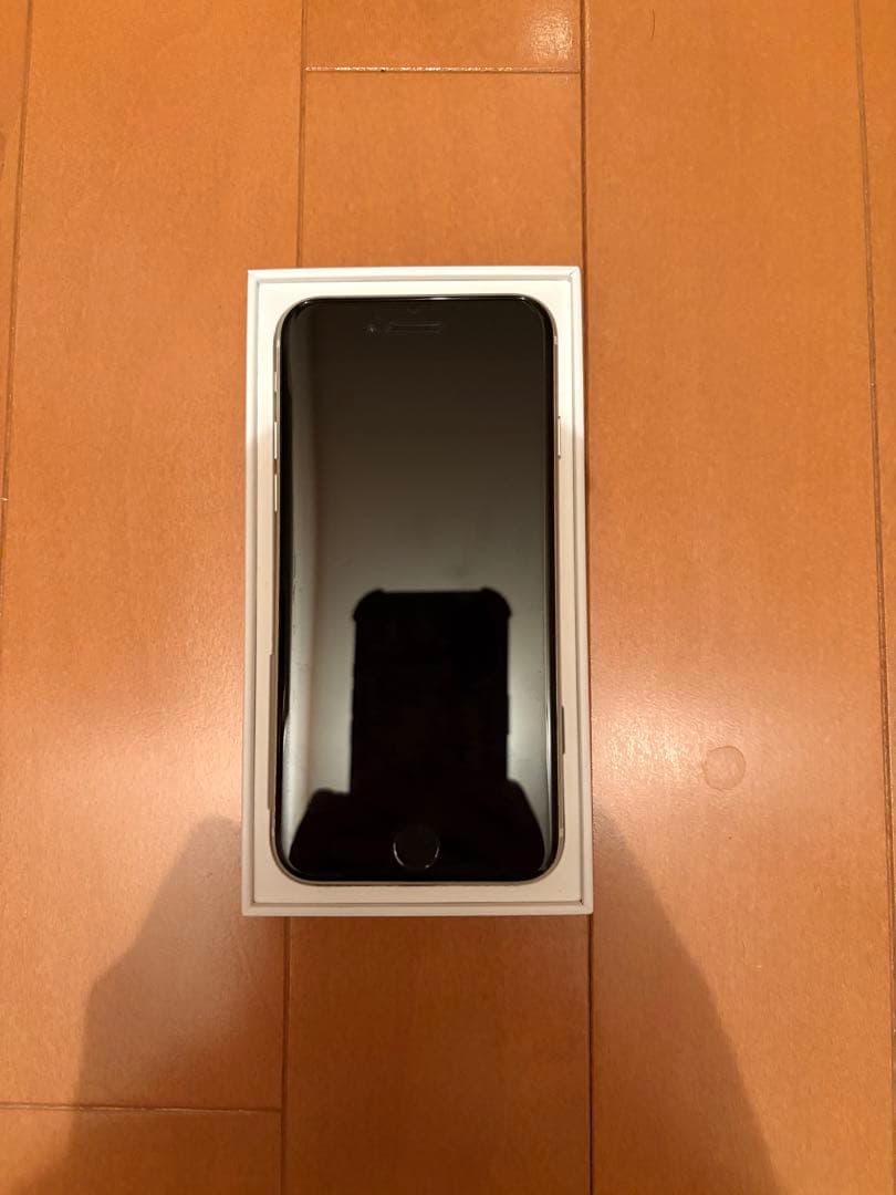 iPhone SE (第3世代) ホワイト 箱付き