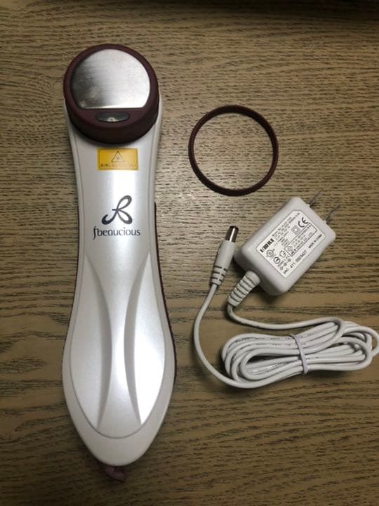 ユニシティ　美顔器エフビューシャス＋エフビューシャスクリーム