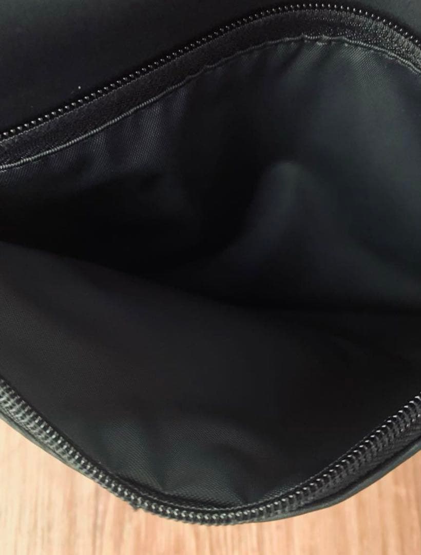 極美品／未使用に近い保管品／ゼロハリバートン クラッチバック ポーチ 黒