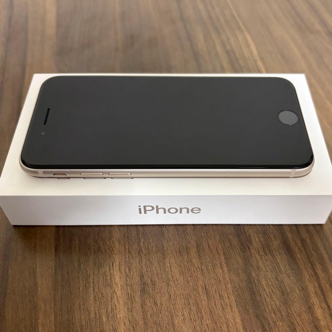 【美品】iPhone SE (第3世代) 128GB スターライト