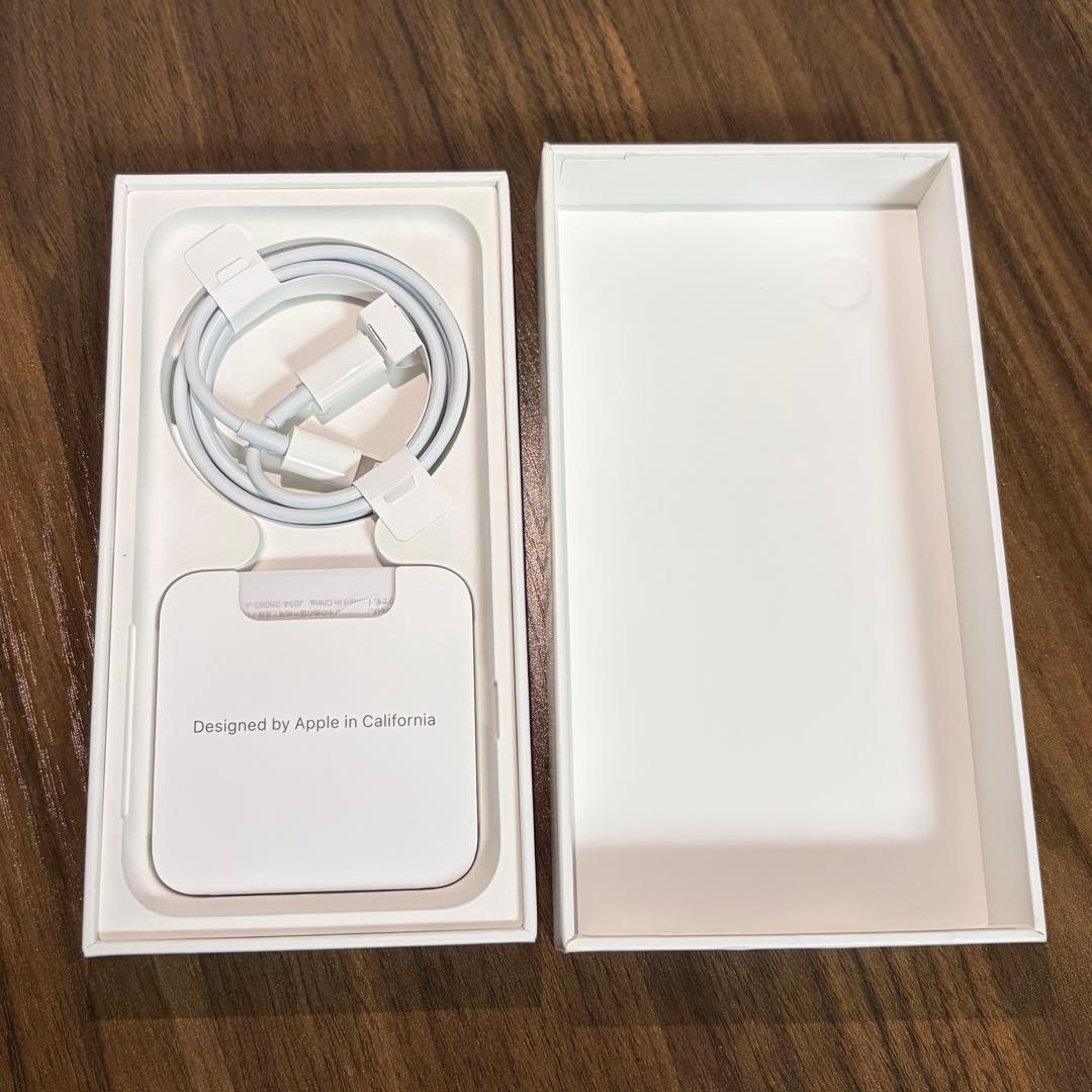 【美品】iPhone SE (第3世代) 128GB スターライト