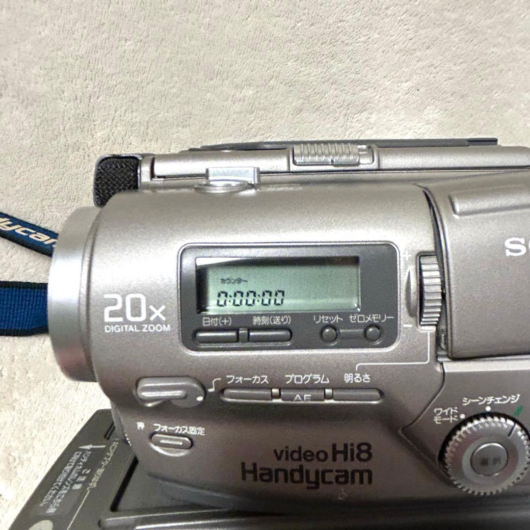 【美品 動作確認済】 ソニー video Hi8 ビデオカメラ CCD-TR2