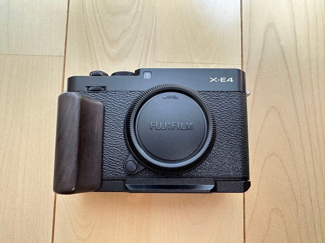 FUJIFILM X-E4 本体と付属品一式