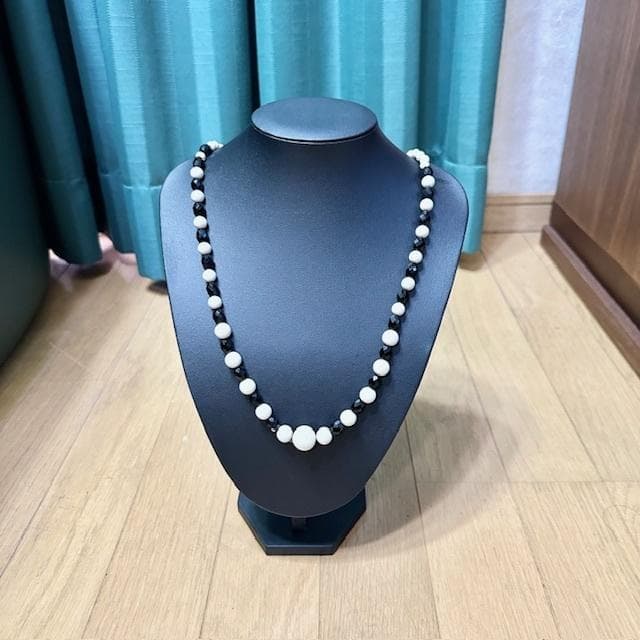 ★北投石★台湾産本物★ネックレス×2本★健康★本場台湾で購入した純度の高い北投石