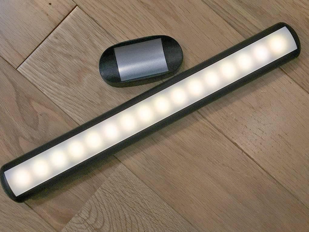 デスクライト LED 無段階調整 リモコン付き