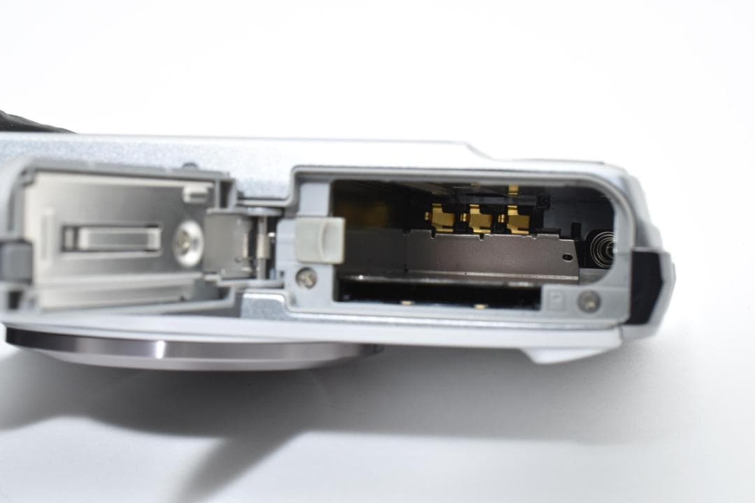 《 美品 》　カシオ　CASIO EXILIM EX-H10 シルバー　動作OK