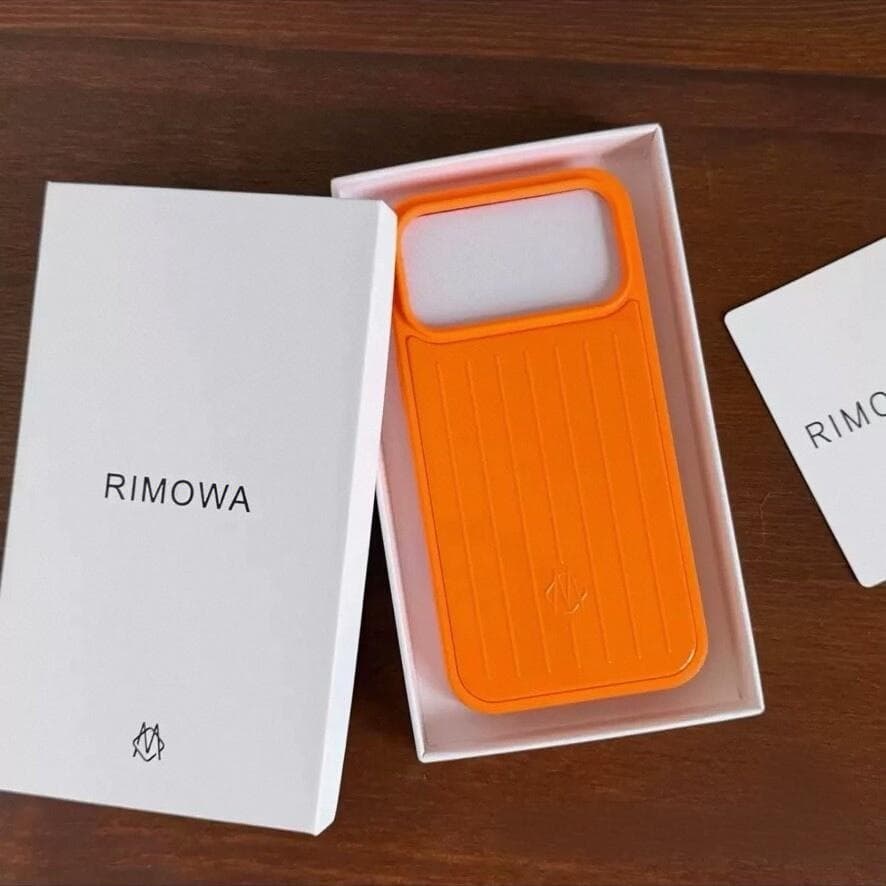 RIMOWAiPhone17Proオレンジ ソフトケース イヤレス充電が可能