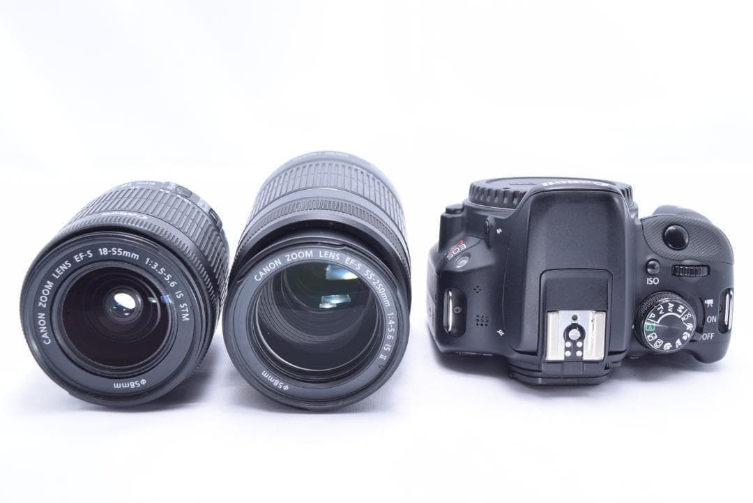Canon EOS kiss X7 Ｗレンズキット バッテリー2個、バック付き✨