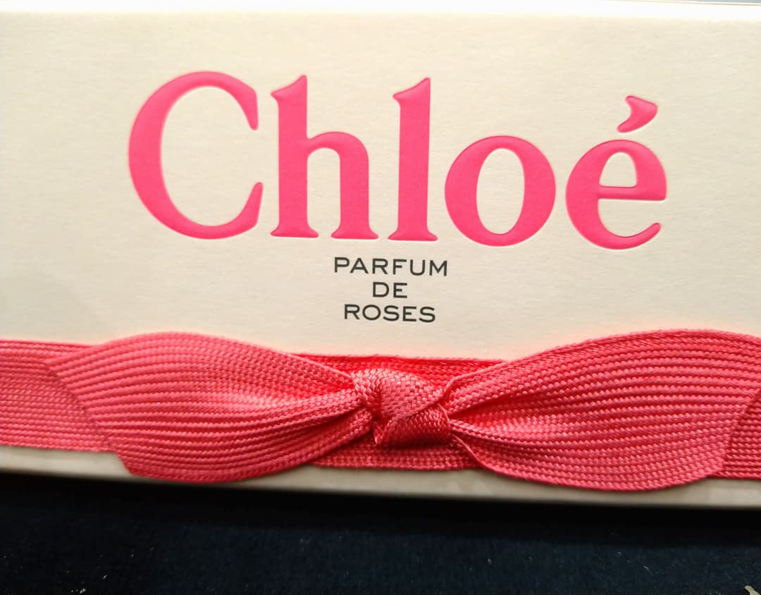 プレゼントに。Chloeミニ香水set 5本set新品未使用クリスマスプレゼント