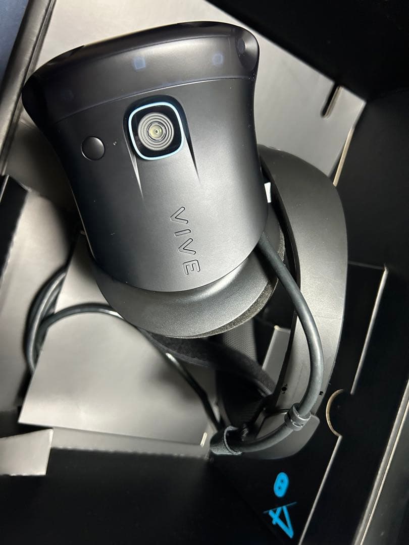 VIVE COSMOS ELITE VRヘッドセット