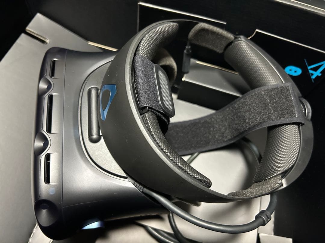 VIVE COSMOS ELITE VRヘッドセット